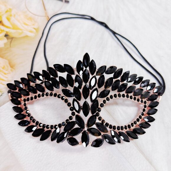 Gold masquerade mask, Black Crystal Mask, Masquerade ball mask, Party Mask - Picture 3 of 8